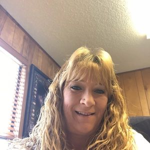 Meet your Posher, Dina